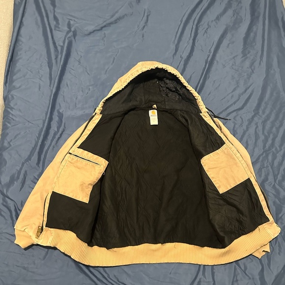 Carhatt men jacket size medium - Picture 13 of 13